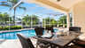 Frühstück oder Abendessen mit Blick auf den Pool und den Kanal. WOW - Traum-Urlaub-Florida