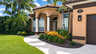 Schön bepflanzter Eingangsbereich der Villa Tropical Hideaway - Traum-Urlaub-Florida
