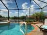 Vom Poolbereich aus hat man einen schönen Blick auf den breiten Kanal - Traum-Urlaub-Florida