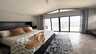 Vom Hauptschlafzimmer geben große Glasschiebetüren diesen herrlichen Blick auf das Wasser frei - Traum-Urlaub-Florida