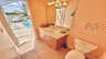 Bad mit direktem Zugang zum Poolbereich  - Traum-Urlaub-Florida
