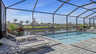 Der beeindruckende Pool ist ein wahres Highlight des Anwesens - Traum-Urlaub-Florida