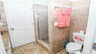 Badezimmer Waschtisch, Dusche und WC - Traum-Urlaub-Florida
