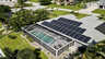 Moderne Solaranlage, tropischer Garten und privater Pool - hier trifft nachhaltiges Wohnen auf pures Urlaubsgefühl mitten im sonnigen Florida. - Traum-Urlaub-Florida