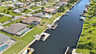 Blick nach links über den hinter dem Haus liegenden Kanal  - Traum-Urlaub-Florida