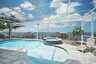 Der gepflasterte Terrassenbereich umfasst Pool und Spa - Traum-Urlaub-Florida