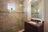 Elegantes Bad mit begehbarer Dusche - Traum-Urlaub-Florida